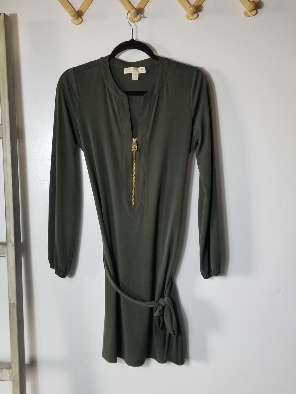 MICHAEL KORS WOMEN'S OLIVE GREEN TIE-WAIST DRESS WITH GOLD ZIP SIZE MEDIUM